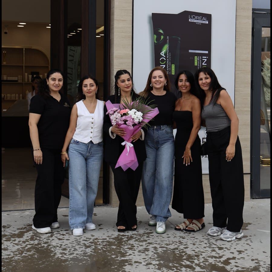 Nazlı Altan Hair Salon ekibi